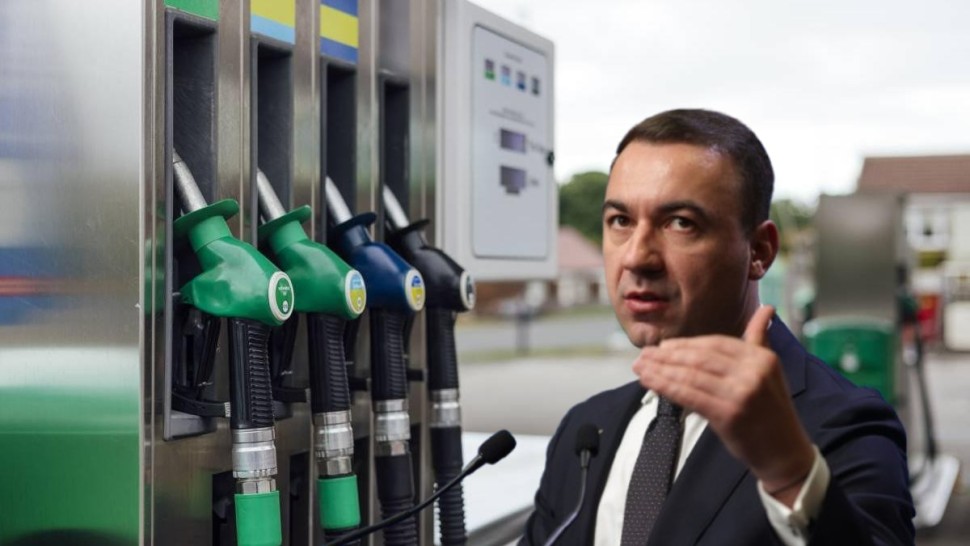 De ce motorina s-a scumpit din nou deşi reducerea accizei trebuia s-o ieftinească. Bogdan Ivan Să nu fie speculă. Trimiteți pe teren ANPC și ANAF