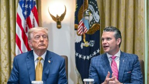 Donald Trump și Pete Hegseth contre la Camp David pe tema epuizării stocurilor de rachete. Liderul american insistă că SUA au 8222cantităţi enorme de muniție8221
