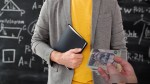 Profesorii pot primi prime de instalare de 4.325 de lei. Condiții pentru cadrele didactice în anul școlar 2026-2027