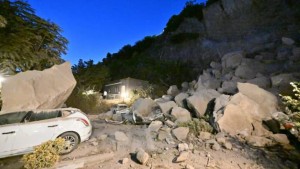 Cutremur în apropierea orașului italian Napoli 21 de răniți doi în stare gravă și pagube materiale după un seism de 47 VIDEO