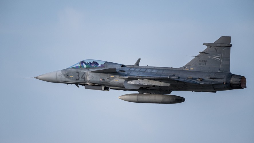Alertă la Budapesta. Un avion de vânătoare Gripen prăbușit lângă Szolnok în Ungaria. Anunțul premierului