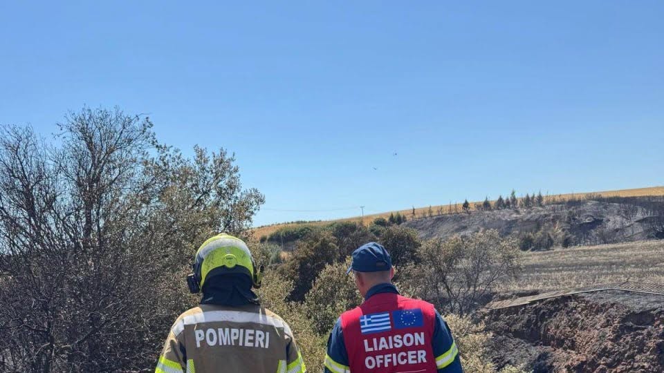 IGSU Peste 2.300 de hectare de teren mistuite de flăcări în doar trei zile. Pompierii au stins peste 500 de incendii aproape trei sferturi fiind arderi necontrolate