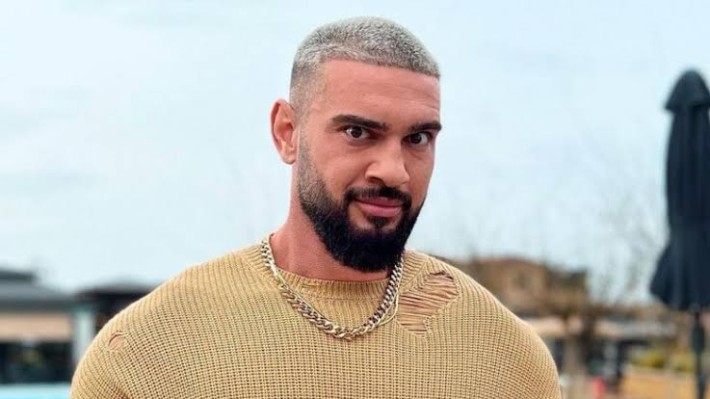 Cât costă o casă complet utilată și mobilată în complexul lui Dorian Popa