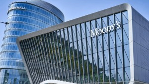 Update Ratingul rămâne recomandat investițiilor. Zi decisivă pentru România. Moody8217s anunță ratingul de țară