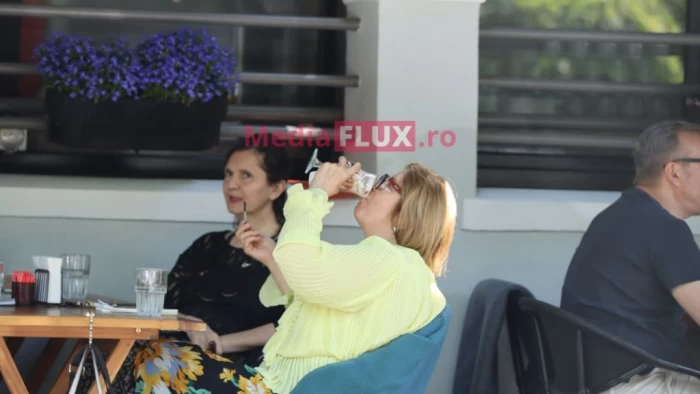 Magda Catone, cu prietenele în oraș! Hidratarea este cheia pe timp de vară Foto și Video Paparazzi