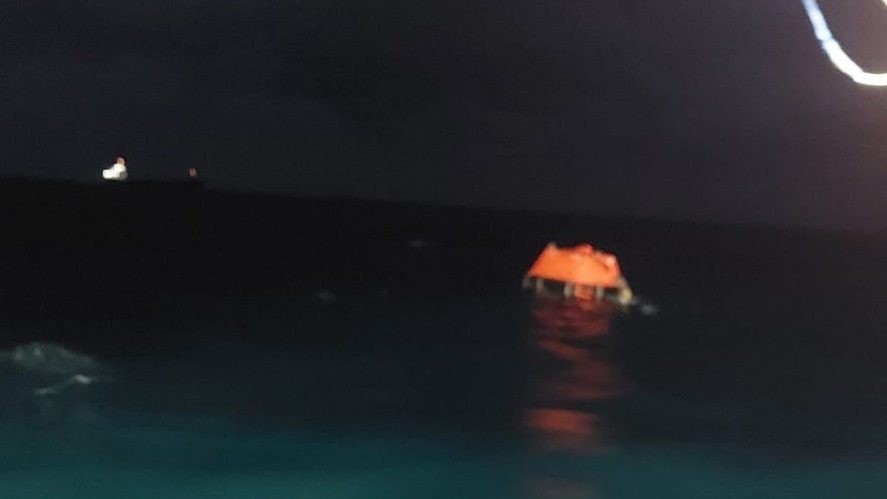 Radu Miruță noi detalii despre nava care a luat foc în Marea Neagră Nava a raportat că a fost lovită de dronă. Care este starea marinarilor