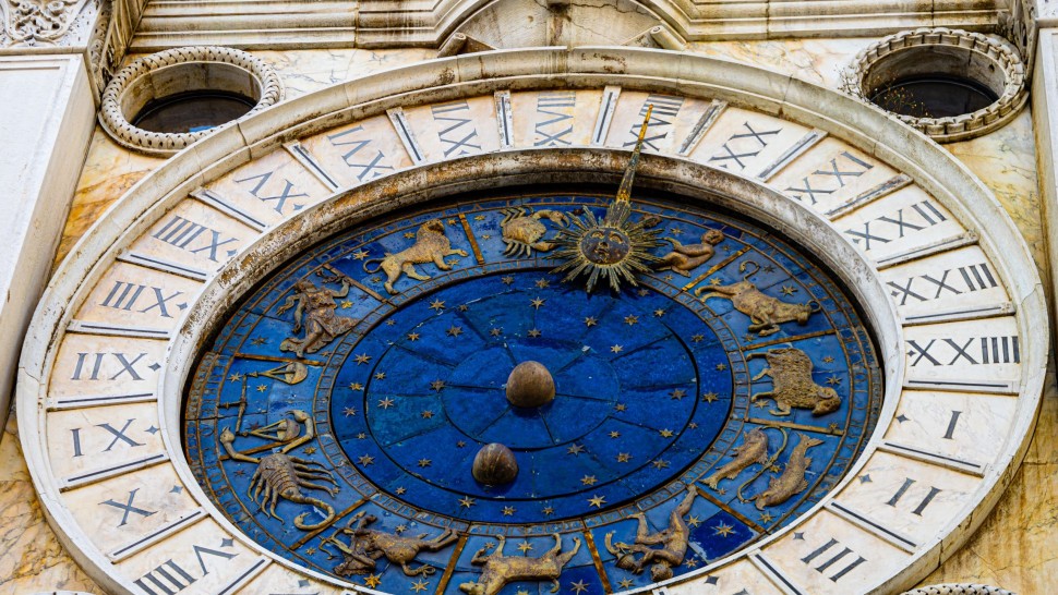Horoscop 14 august. Zi cu ghinion pentru unele zodii Cine trebuie să fie atent la bani certuri și decizii importante