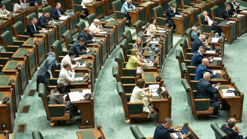 Legea Integrității a trecut de votul Parlamentului. Ce se întâmplă cu declarațiile de avere