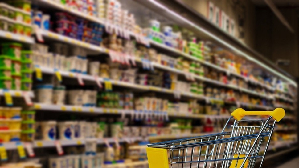 Supermarketurile iau primele măsuri de reducere a consumului de energie. Mai puțină lumină și aer condiționat