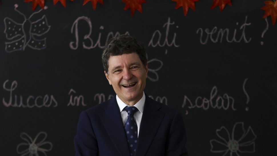 Nicușor Dan vizită la o școală din Curcani Călărași O greșeală pe care o facem de ani de zile este că nu valorizăm cunoaşterea