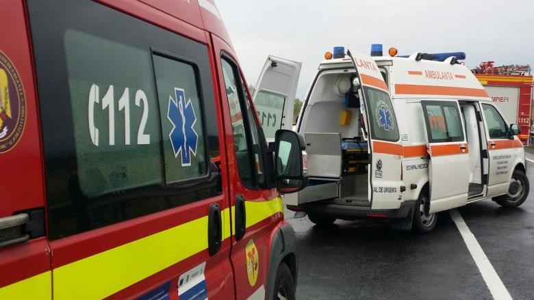 Un microbuz s-a răsturnat pe DN 22 județul Constanța. Forțele de intervenție sunt în alertă