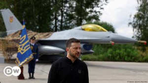 Volodimir Zelenski în pericol. Avionul în care se afla a fost la un pas să fie lovit de o dronă
