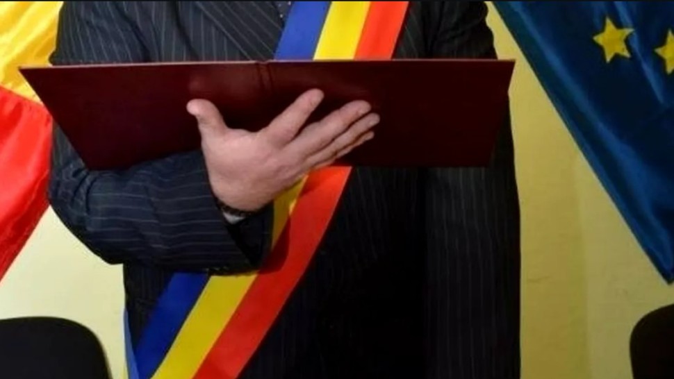Nicușor Dan a promulgat noul Cod Administrativ. Aleșii locali care ocupă funcții la stat scapă de incompatibilitate