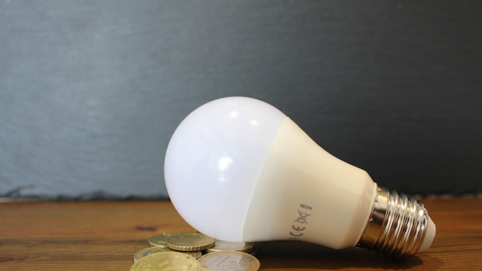 Scrisoare ultimatum de la Comisia Europeană. România e obligată să ia măsuri privind energia electrică
