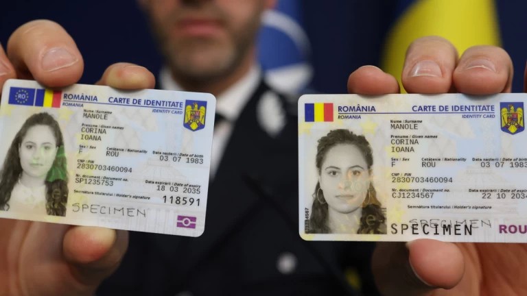 Până când mai pot folosi românii buletinul vechi. Data până la care este valabil pentru călătoriile în UE