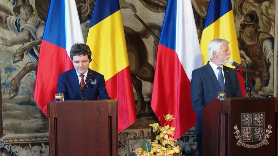 Nicușor Dan discurs din Cehia în ziua votului Guvernului Mureșan în Parlament Politicienii trebuie să se uite către persoanele care le-au dat mandatul | Video