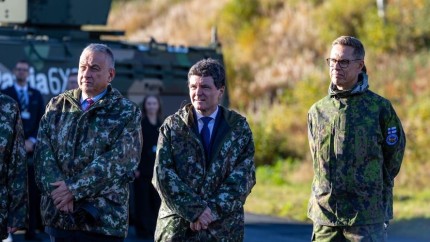 Nicuşor Dan vizită baza militară Lapland Air Wing Avem multe de învăţat unii de la alţii în ceea ce priveşte pregătirea piloţilor infrastructura bazelor producţia industrială