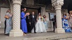 Ministrul Alexandru Nazare s-a căsătorit cu interpreta de muzică populară Maria Mihali. Nicușor Dan și Mirabela Grădinaru la petrecere