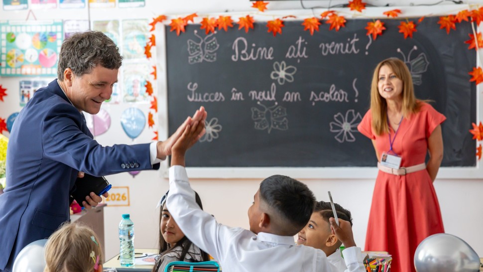 Nicușor Dan dezmăgit de rezultatele PISA România trebuie să investească mai mult şi mai consecvent în educaţie