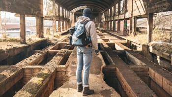 Noul trend periculos în rândul tinerilor. Poliția Română avertizează privind Urbex Video