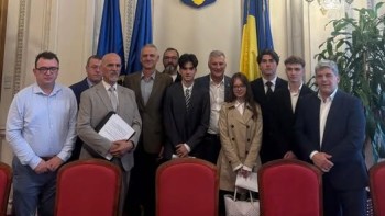 Daniel Zamfir propune o modificare în legea privind uniformele școlare. Ce a stabilit împreună cu elevii