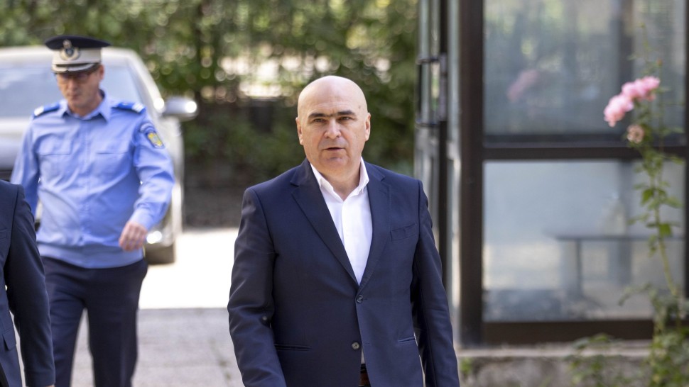 Premierul interimar Ilie Bolojan audiat la DNA Iași. Update Oficialul a ieși de la audieri după două ore și jumătate. Precizările Guvernului | Foto