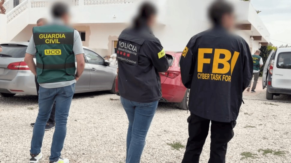 Un român de 16 ani liderul hackerilor KillSec. A dat lovituri pe bandă rulantă în Spania