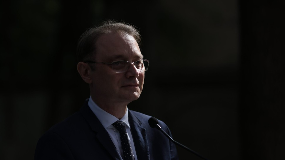 Premierul desemnat continuă consultările cu partidele pentru formarea noului Guvern. Programul de luni