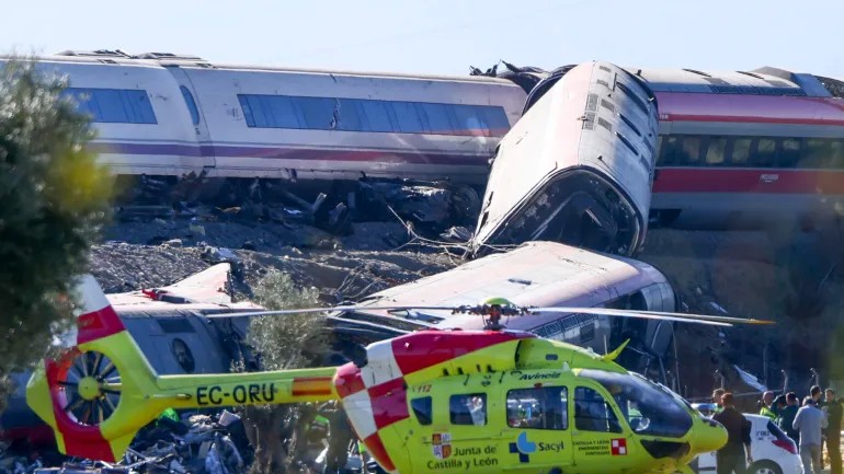 Trei zile de doliu național în Spania după tragedia feroviară. Înregistrări audio dezvăluie schimburi între centrul de control și conductorii de tren înainte de accident