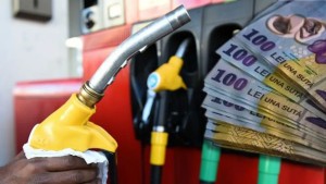 O nouă veste proastă pentru șoferi. Prețurile pentru carburanți rămân deosebit de mari pe 12 octombrie