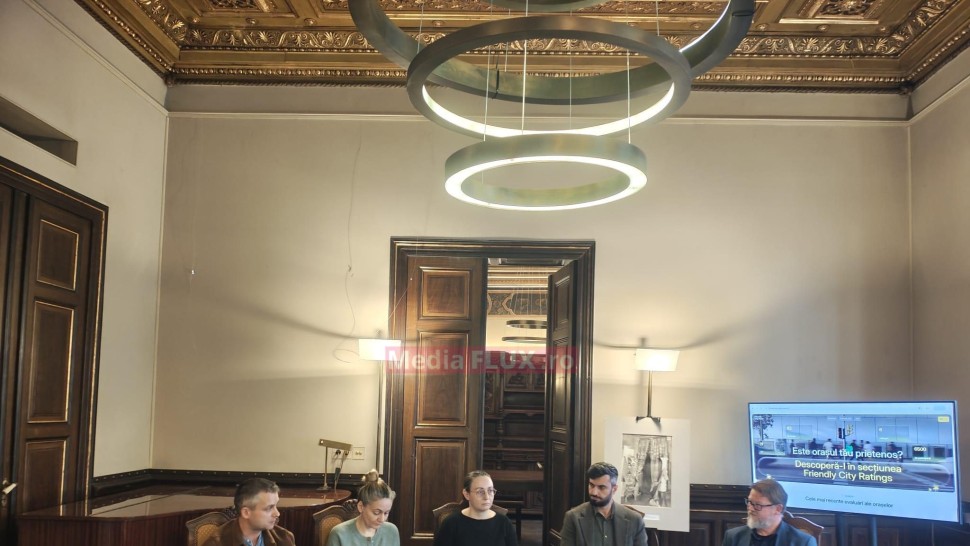 Orașul blocat în mobilitate urbană precară. De ce Bucureștiul este la 15 minute de nicăieri sau cum reînvățăm să folosim spațiul public