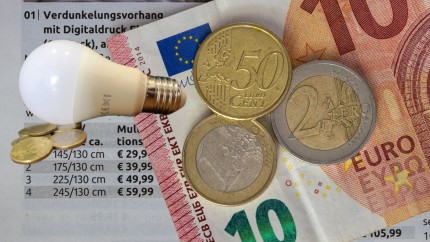 Românii vor plăti facturi uriașe la energie electrică. Avertisment privind iarna și primăvara 2027