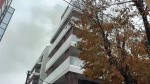 Incendiu la o mansardă a unui bloc din Sectorul 1. Pompierii intervin de urgență Video