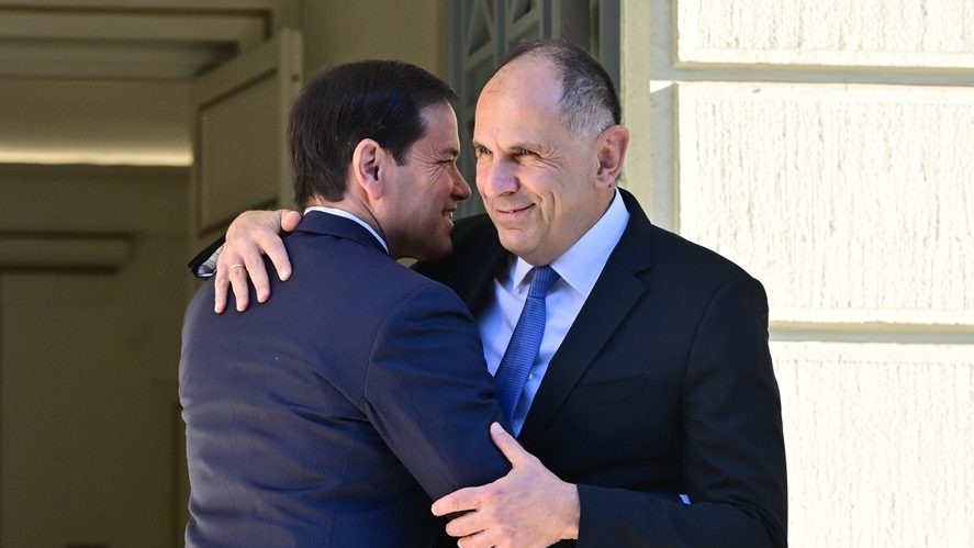 Marco Rubio a început vizita în Grecia. Scandal după dezvăluirea unor presupuse amenințări la adresa guvernului elen din partea ambasadoarei SUA Kimberly Guilfoyle