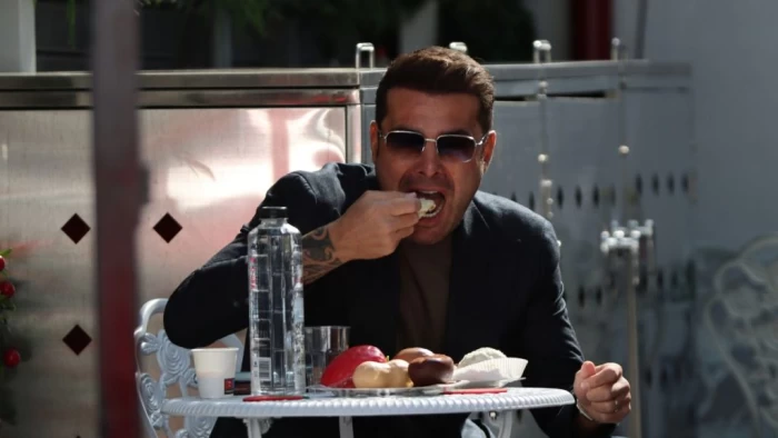 Adrian Mutu, baie de mulțime la cofetăria surorii sale! Ideile dulci vin și se dau la pachet cu bucurie