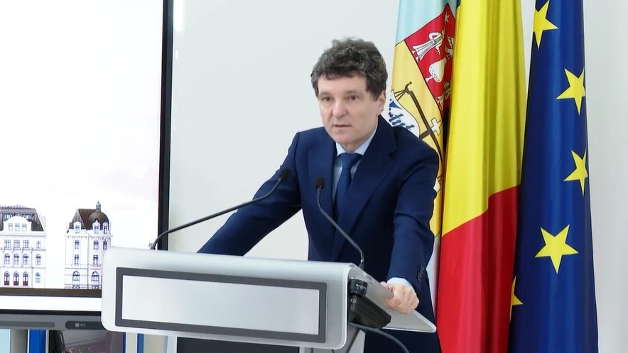 Nicușor Dan la deschiderea anului universitar Miza acestei perioade e dacă reușim să fim o societate a cunoașterii în care deciziile sunt luate pe adevărurile științei | Video
