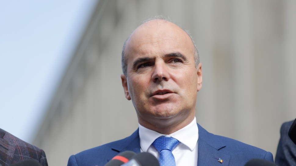 Avertismentul lui Rareș Bogdan privind anticipatele În momentul în care ar cădea guvernul Luca Niculescu cred că președintele va fi forțat. Europarlamentarul dispus să intre într-un Cabinet Luca Niculescu
