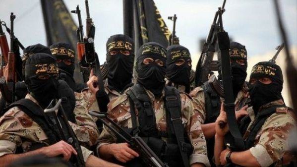 Turcia și Pakistanul desfășoară forțe militare în Araba Saudită împotriva rebelilor huthi din Yemen. Explozii puternice la Riad și confruntări pe litoralul yemenit