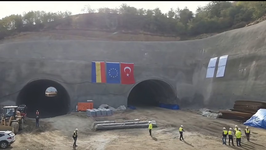 A doua galerie de 264 m a tunelului Boiţa 1 de pe Autostrada Sibiu - Piteşti a fost străpunsă. Anunțul șefului CNAIR Cristian Pistol | Video